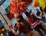 2012-Nottingham-old-market-square-pariaiso-samba-dancers